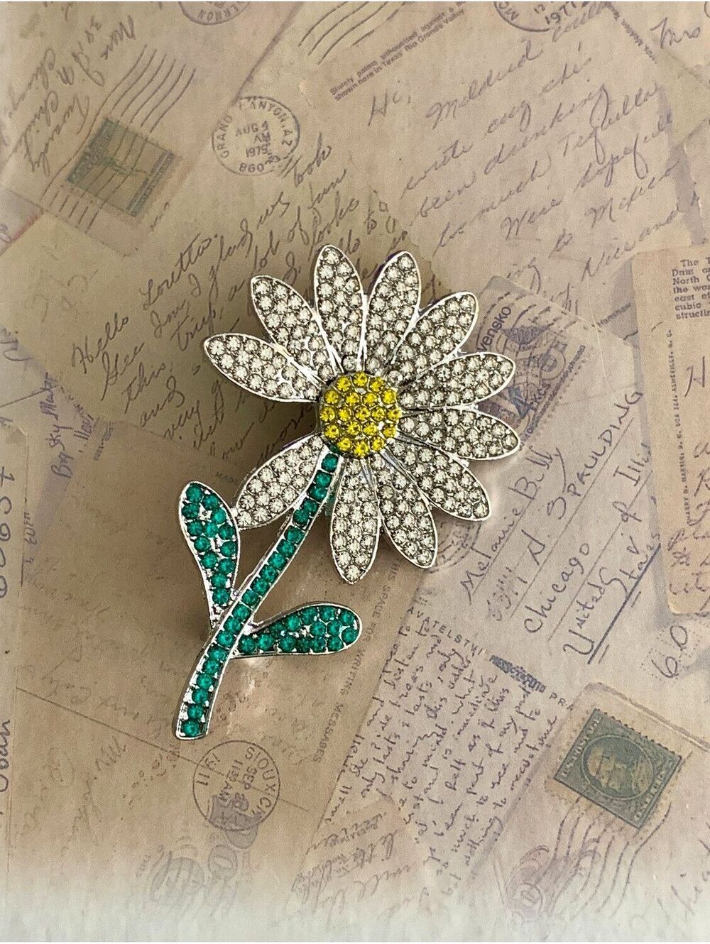 Sparkling Daisy Flower Brooch Pin with Colorful Rhinestones